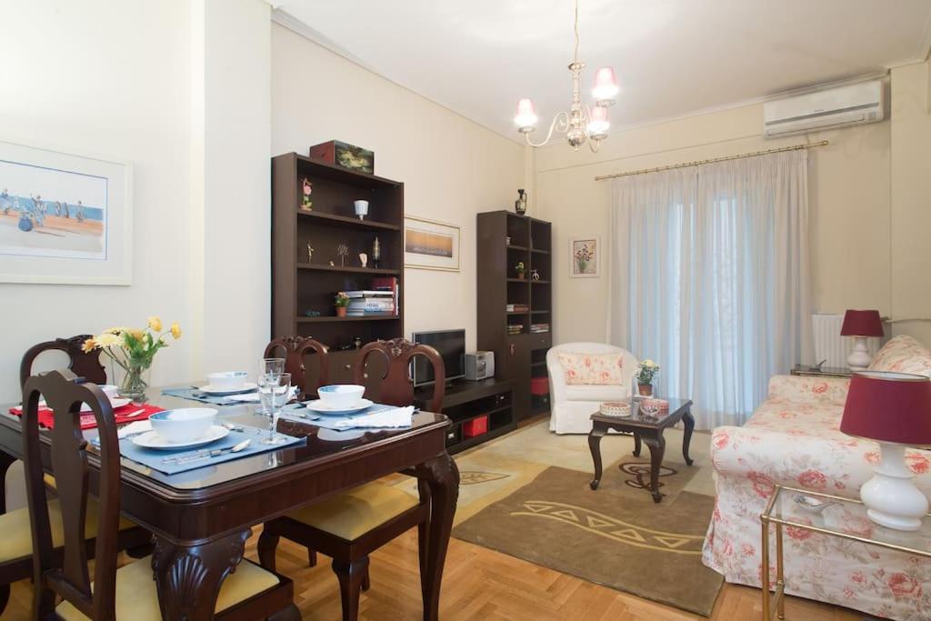 Top-Rated 1-Bedroom Apartment In The Heart Of Athena Bagian luar foto