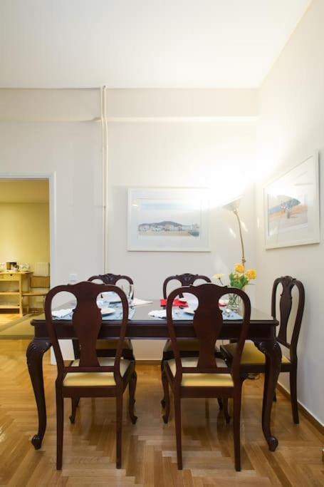 Top-Rated 1-Bedroom Apartment In The Heart Of Athena Bagian luar foto